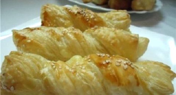 Слойки с сыром