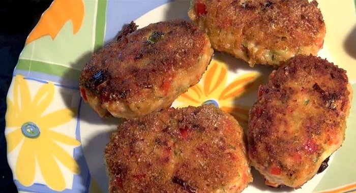 Куриные котлеты с перцем