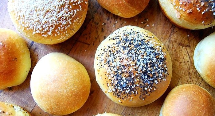 Пышные булочки из дрожжевого теста