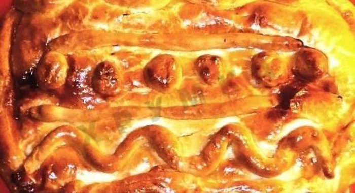 Пирог с грибами и луком