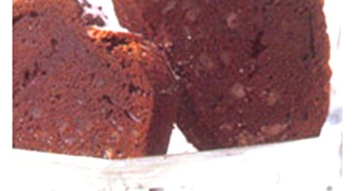 Оливковый кекс с засахаренным имбирем