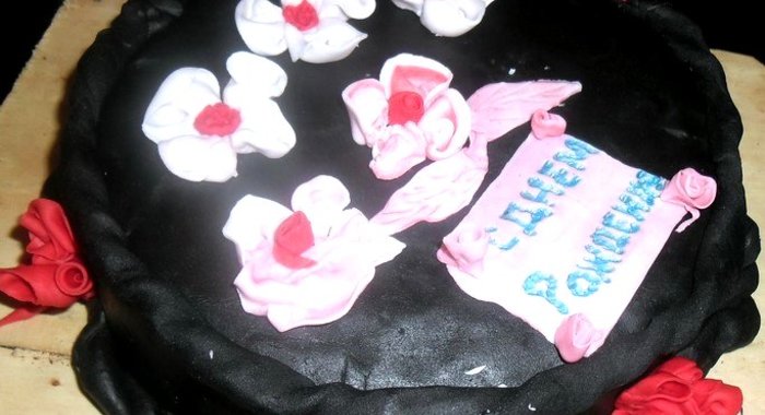 Торт ягодный со сметаной и мастикой