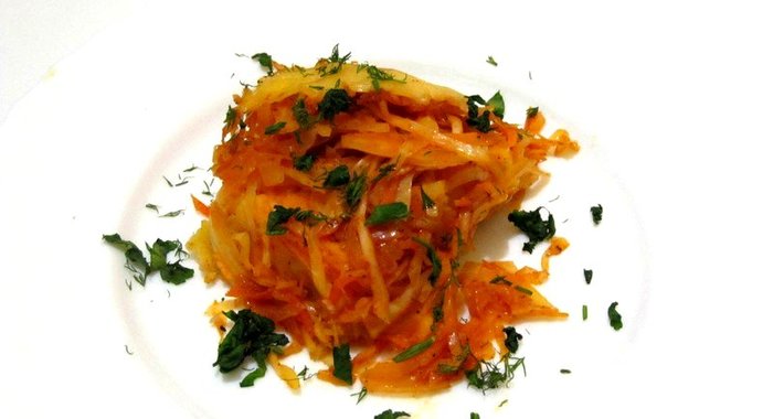 Картофельная запеканка с тушеной капустой