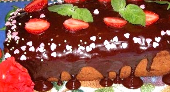 Кекс с клубникой