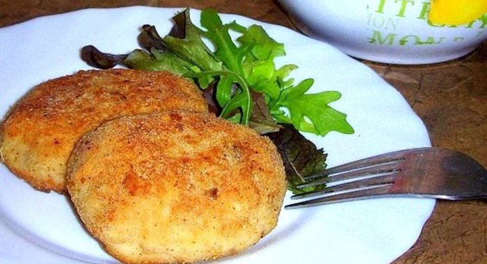 Рыбные котлеты из пеленгаса