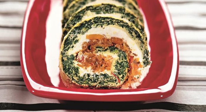 Рулет со шпинатом и творогом