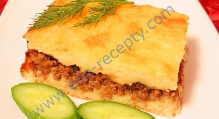 Картофельная запеканка с фаршем в духовке