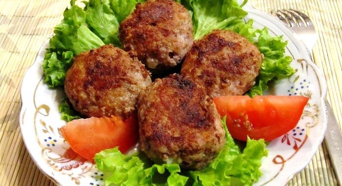 Мясные котлеты с добавлением кабачка