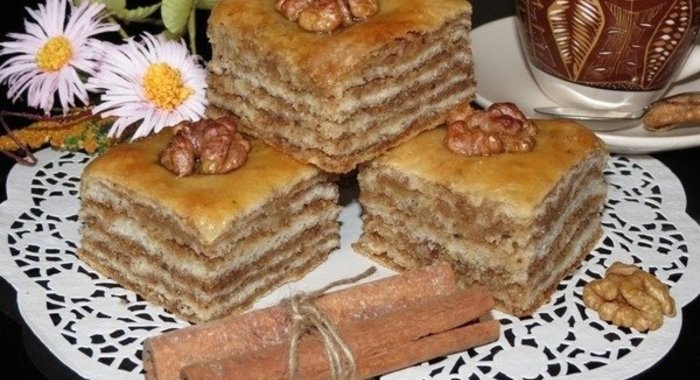 Суп из квашеной капусты с сосисками