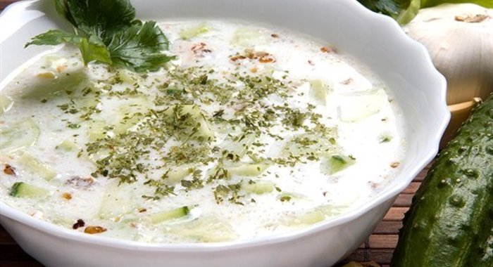 Таратор с йогуртом и грецкими орехами