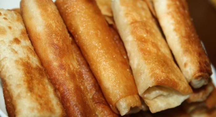 Рулеты из лаваша с полутвердым сыром Три ингредиента - отличный результат