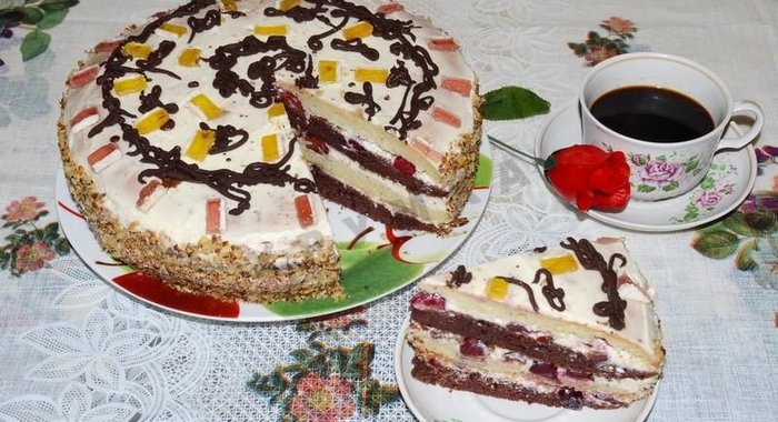 Торт сметанный с вишней