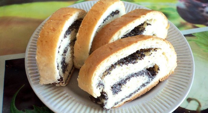 Рулет с маковой начинкой
