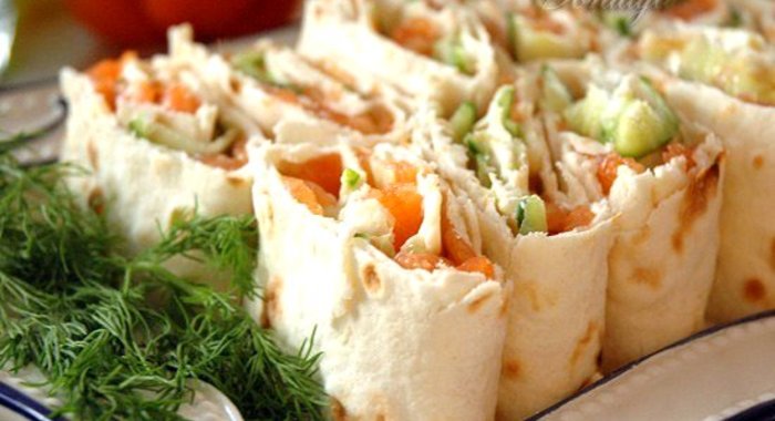 Рулет из семги и сыра