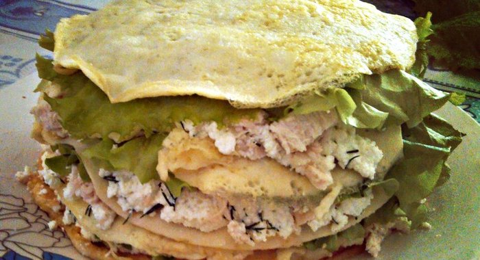Белковый торт с курицей и творогом