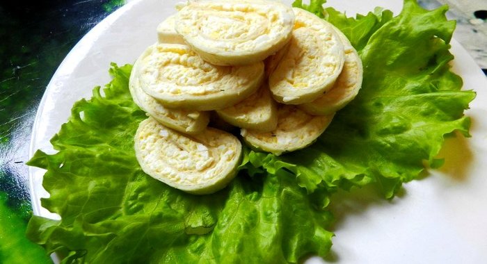 Сырные рулетики с чесноком