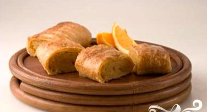 Абрикосовый рулет