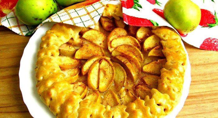 Галета с яблоками