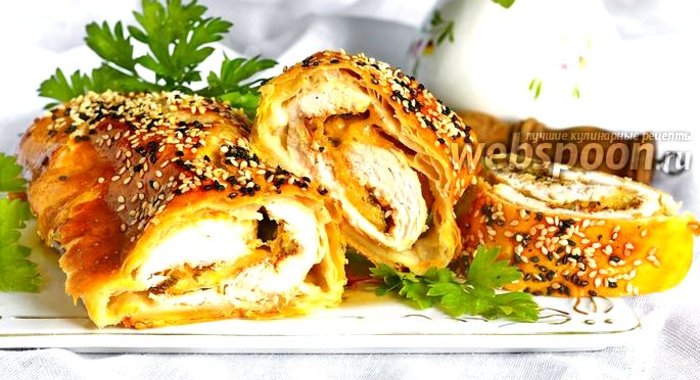 Куриный рулет в тесте