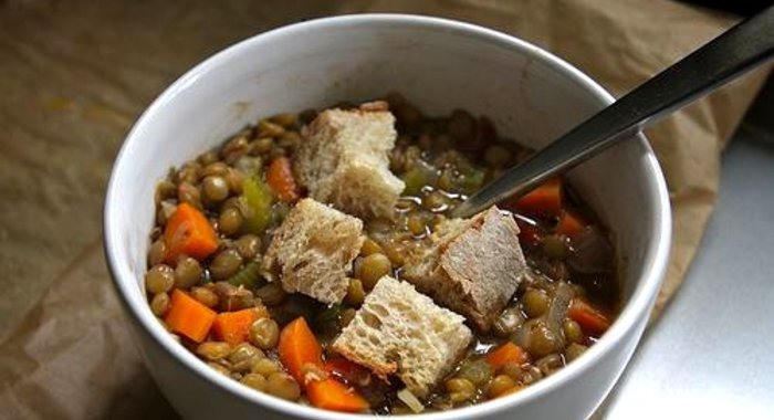 Овощной суп с чечевицей