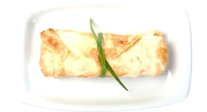 Гречневые блины с яйцами, ветчиной и грюйером