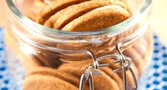 Печенье из цукини с орехами и сырной прослойкой