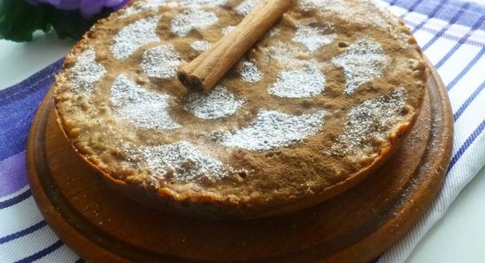 Кекс на яблочном пюре с орехами