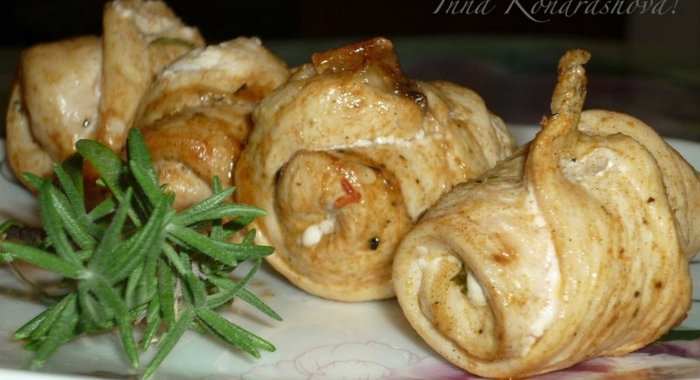 Куриные рулетики на шампурах