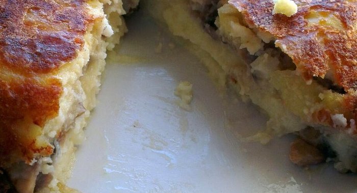 Картофельная запеканка с грибами в мультиварке