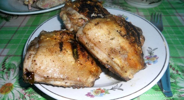 Куриные бедра в маринаде с эстрагоном