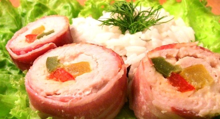 Рулетики из индейки с болгарским перцем