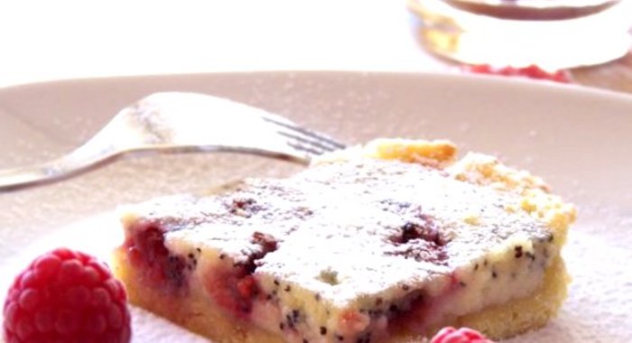 Пирог с вареньем и творогом