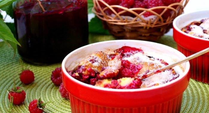 Клафути с малиной