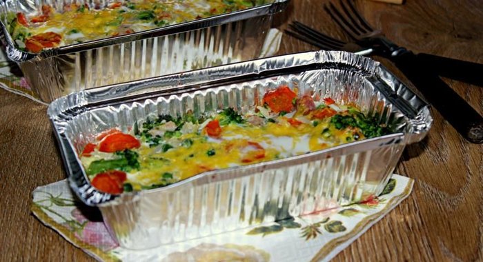 Запеканка из риса и овощей с нежной копчено-вареной грудинкой