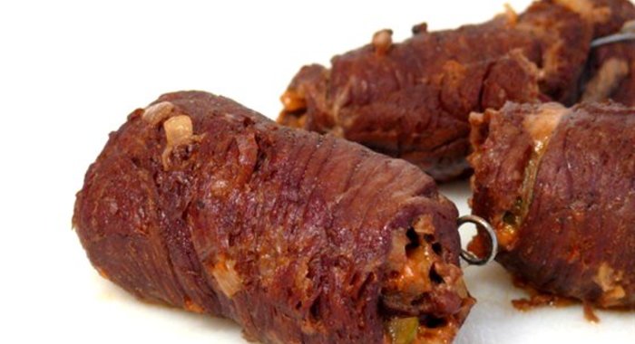 Рулеты из говядины с шпиком