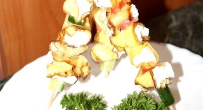 Рулетики из кабачков с брынзой