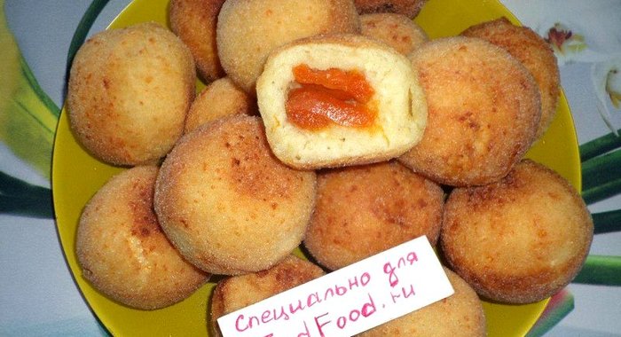 Сладкие творожные шарики с курагой