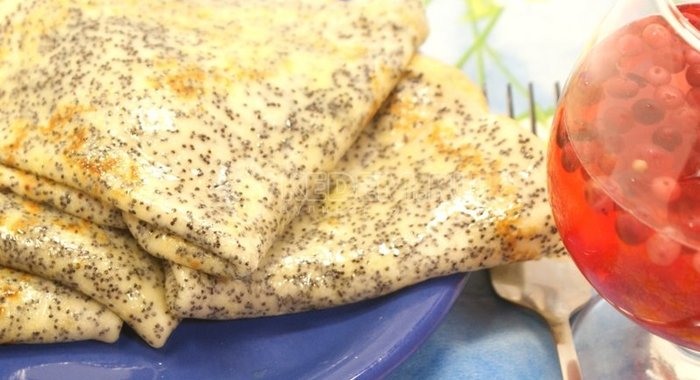 Блины с маком
