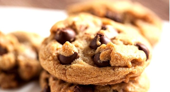 Печенье с кусочками шоколада-каплями