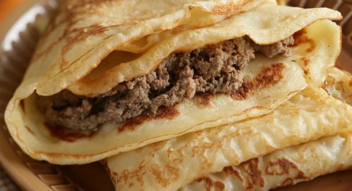 Блины с начинкой из печени с яблоком