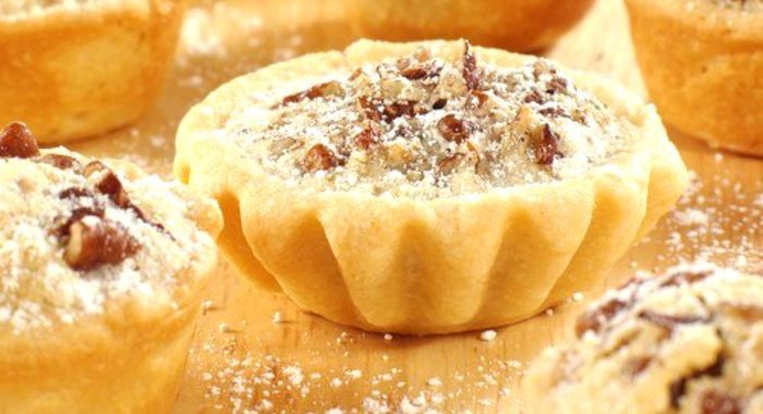 Кексы с грецкими орехами и крыжовником