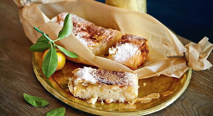 Бугаца, пирожное из слоеного теста с манным кремом
