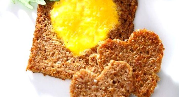 Тосты с яичной начинкой