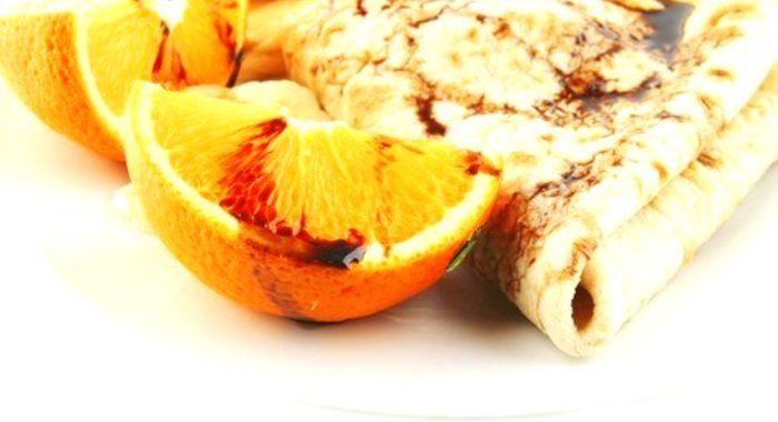 Апельсиновые блины из овсянки с курагой