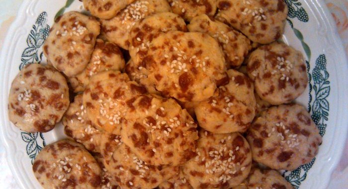 Сырное печенье с кунжутом