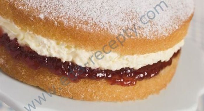 Торт с вареньем