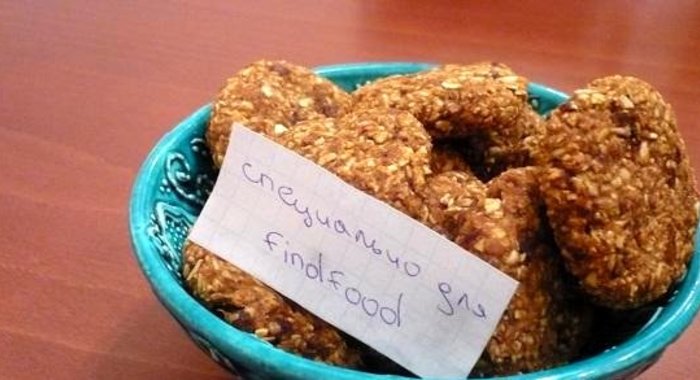 Овсяное печенье на финиках