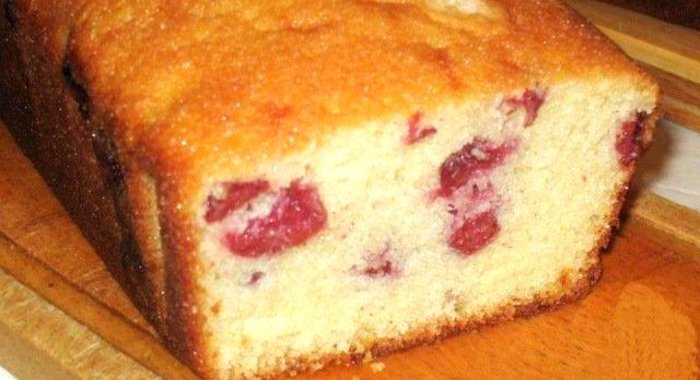 Кекс с вишней