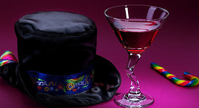 Безе-рулет с ягодами