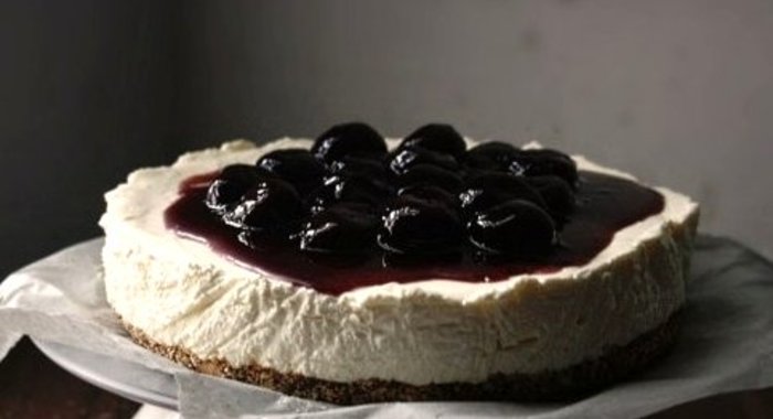 Чизкейк без выпечки с вишней